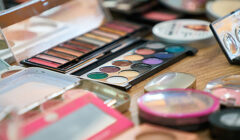 3 Impactful Ways to Make Your  Make-Up Routine  More Sustaintainable