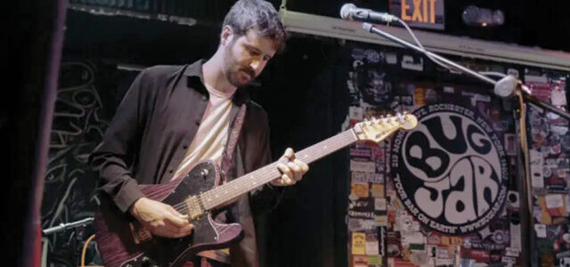 Guitar Slinger Kyle Cushman