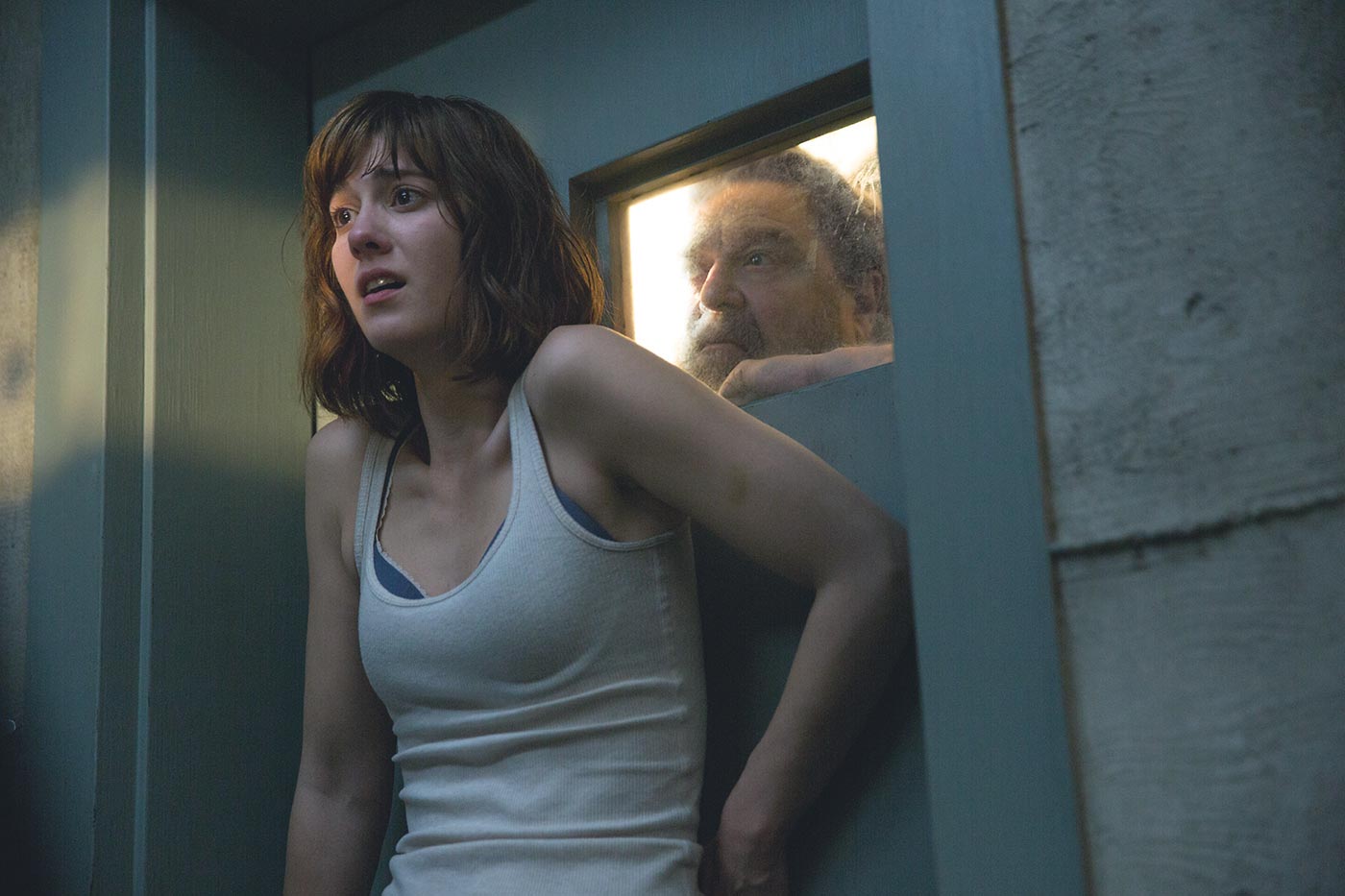 mary-elizabeth-winstead-john-goodman-10-cloverfield-lane